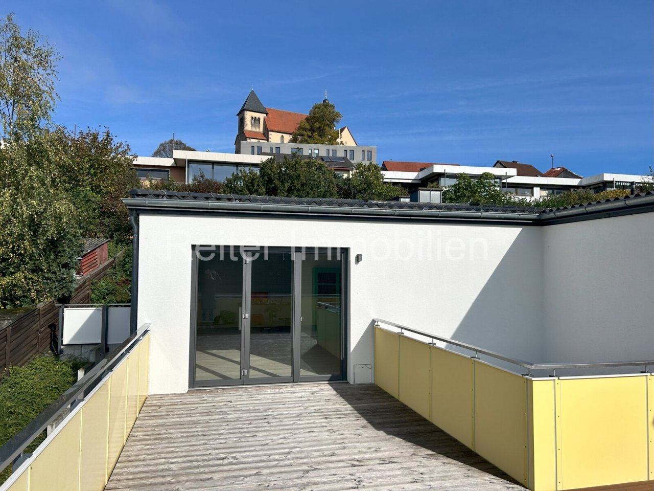 Traumterrasse mit Blick auf die Liobakirche