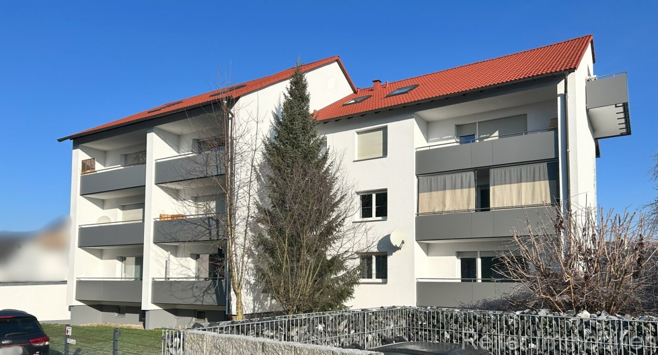 Attraktive Investition-Vollvermietetes Mehrfamilienhaus mit 11 Eigentumswohnungen in Petersberg